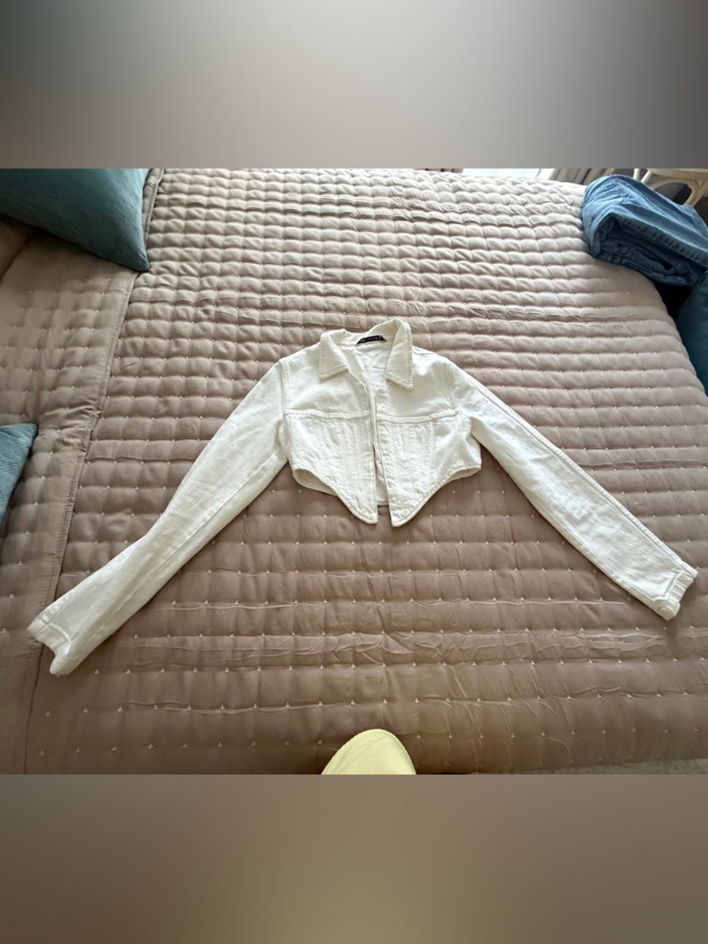 Zara White Cropped Women's Denim Jacket